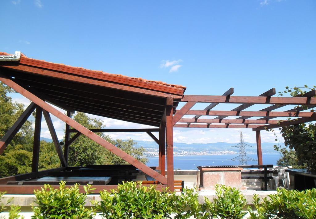 Apartments Kestenovi Dvori Opatija Eksteriør bilde