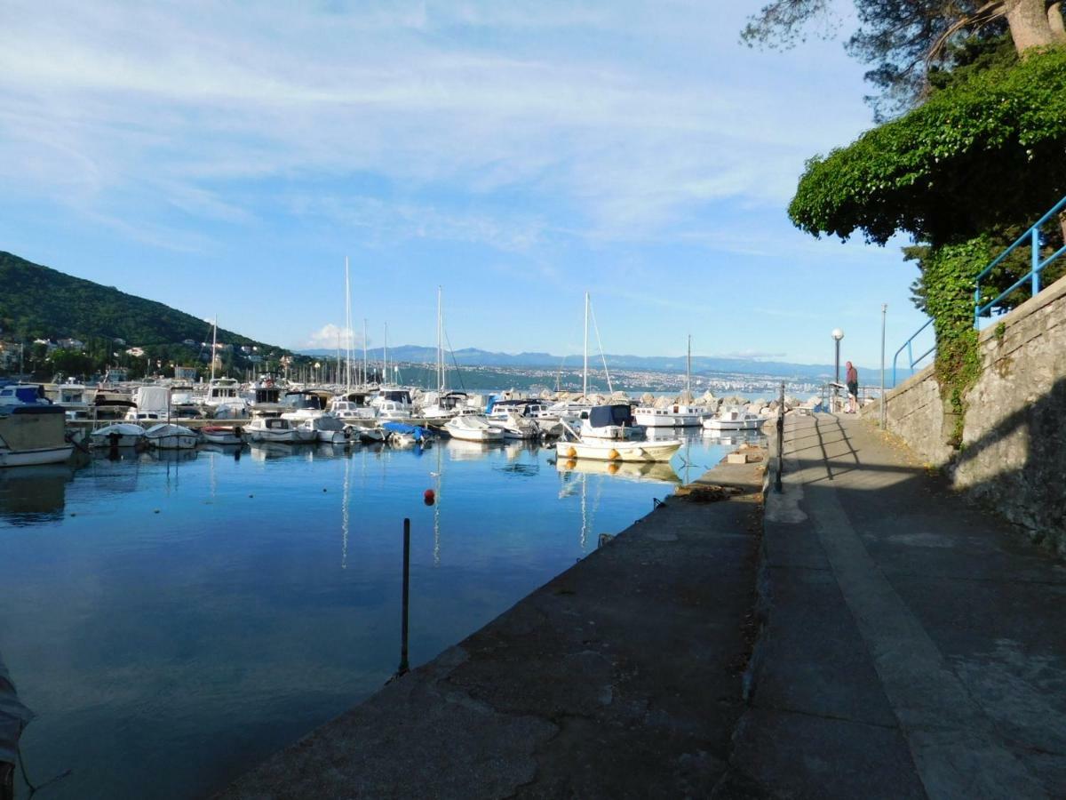 Apartments Kestenovi Dvori Opatija Eksteriør bilde